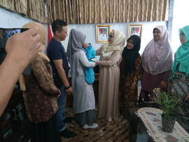 Foto penyerahan pengankatan anak 7