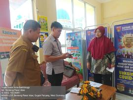 foto kegiatan Penyerahan Bantuan BLT Tunai Sembako kunjungan kelurahan  Tahun 2022