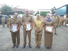 Dokumentasi Penyerahan Hadiah Kegiatan Kompetensi Lurah Tahun 2018