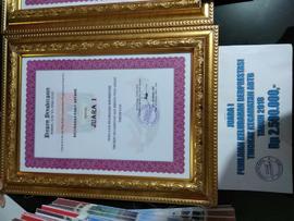Dokumentasi Penyerahan Hadiah Kegiatan Kelurahan Berprestasi Tahun 2018