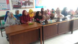 Foto Kegiatan Evaluasi Kelompok Usaha Bersama ( KUBE ) Kelurahan Aur Tajungkang Tengah Sawah tahu...