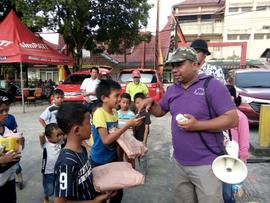 Pembagian Hadiah Acara Permainan Anak Nagari dalam Rangka Hari Jadi Kota Bukittinggi Tahun 2017