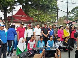 Kunjungan Bapak Walikota Bukittinggi pada Kegiatan Manunggal Sakato Tahun 2018 di Kelurahan Bukit...