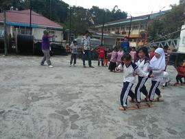 Permainan Tangkelek Panjang dalam Rangka Hari Jadi Kota Bukittinggi Tahun 2017