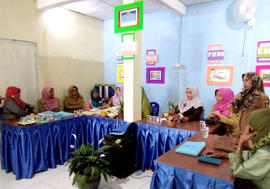 Sambutan Ketua TPP PKK Kelurahan Bukit Cangang Kayu Ramang pada Acara Pembinaan PKK dari Pengurus...