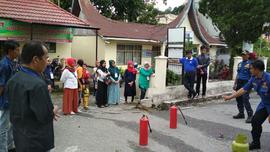 Sosialisasi pencegahan kebakaran dari Dinas Pemadam Kebakaran di Kelurahan Kayu Kubu