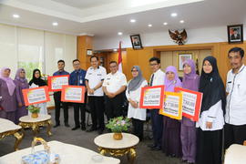 09-08-2017 Rabu, Melepas guru2 berprestasi ke istana merdeka RI  1