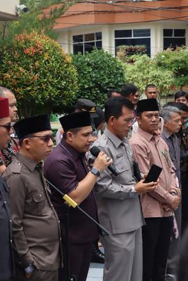 kegiatan demo jalan minangkabau tentang keberatan terhadap proses tender awning
