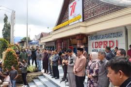 kegiatan demo jalan minangkabau tentang keberatan terhadap proses tender awning