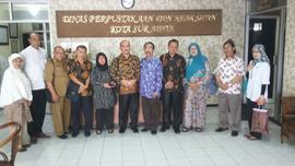 Foto 1. Kunjungan Anggota DPRD Kota Bukittinggi ke Dinas Perpustakaan &amp; Kearsipan Kota Surabaya