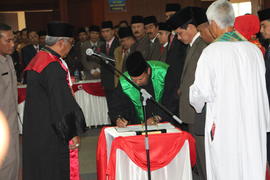 Foto 53. Pelantikan Anggota DPRD Kota Bukittinggi Periode Tahun 2014 s/d 2019