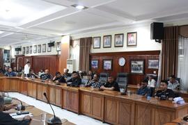 kegiatan demo jalan minangkabau tentang keberatan terhadap proses tender awning