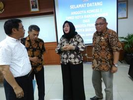 Foto 2. Kunjungan Anggota DPRD Kota Bukittinggi ke Dinas Perpustakaan &amp; Kearsipan Kota Surabaya